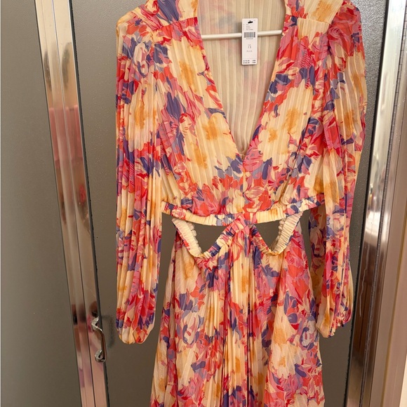 Astr The Label - Anthropologie Floral Long Sleeve Maxi Dress - Picture 2 of 7